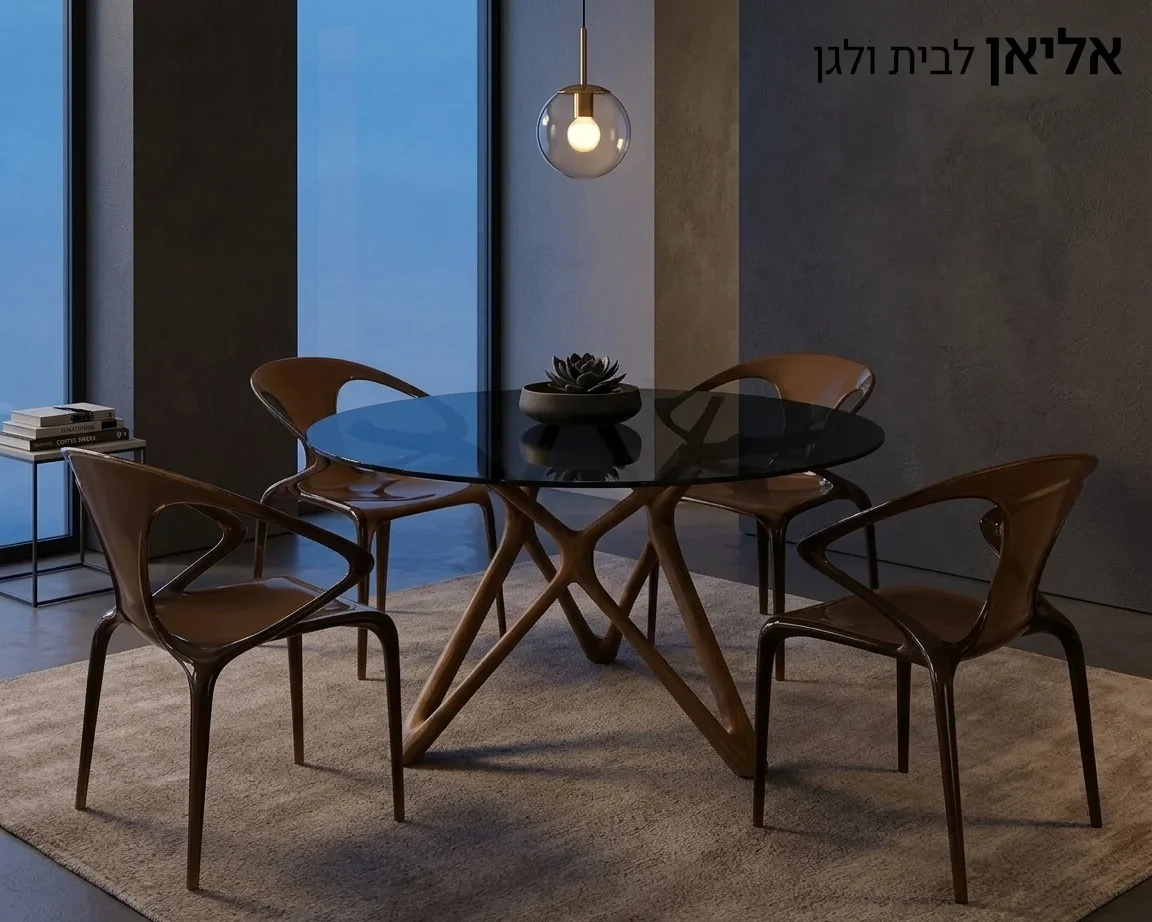 פינת אוכל עגולה שחורה עם ארבעה כיסאות